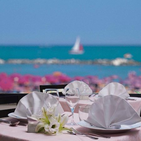 Hotel Napoleon Gabicce Mare Ngoại thất bức ảnh