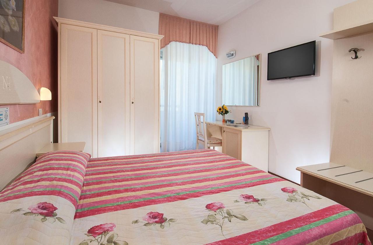 Hotel Napoleon Gabicce Mare Ngoại thất bức ảnh