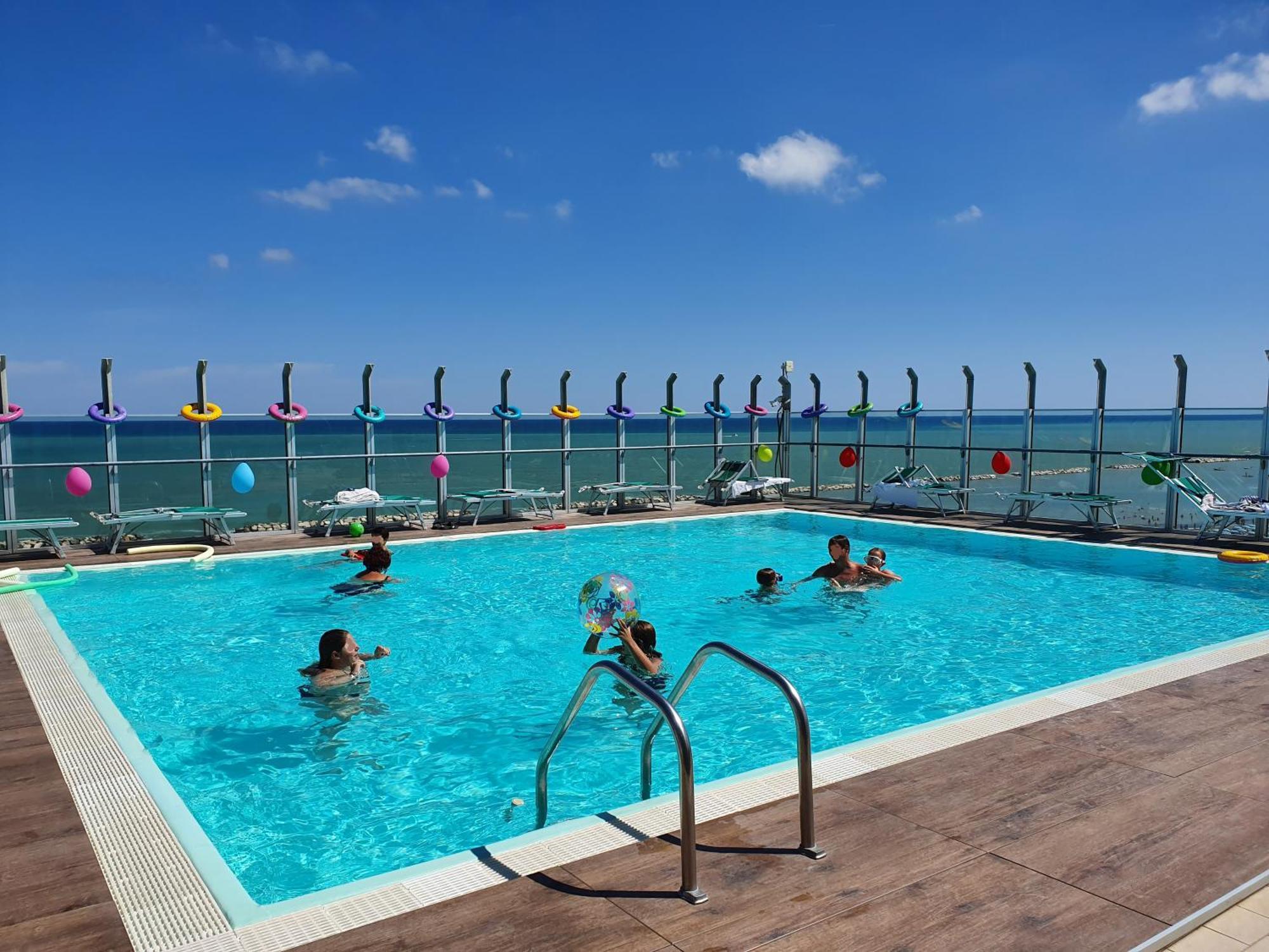 Hotel Napoleon Gabicce Mare Ngoại thất bức ảnh
