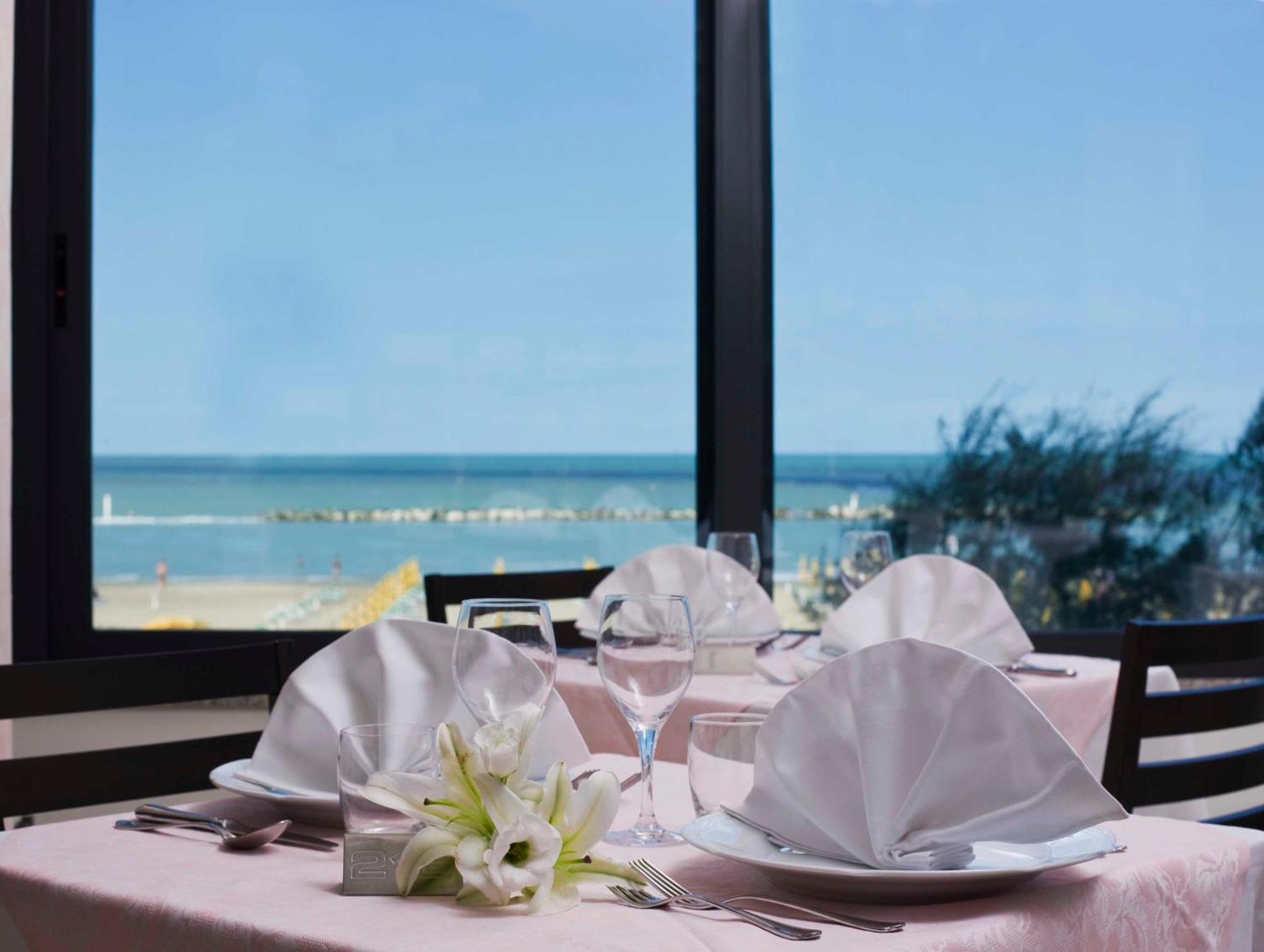 Hotel Napoleon Gabicce Mare Ngoại thất bức ảnh