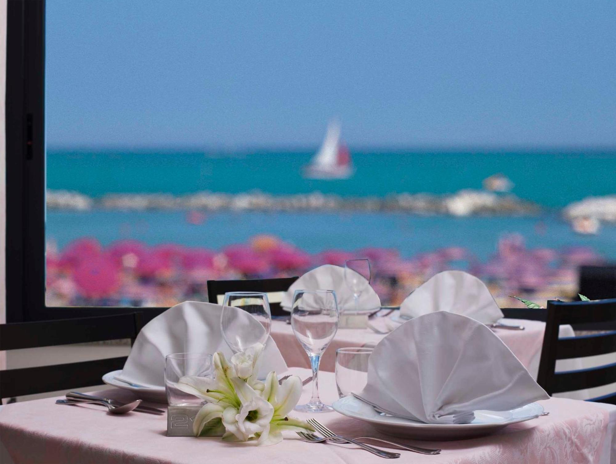 Hotel Napoleon Gabicce Mare Ngoại thất bức ảnh